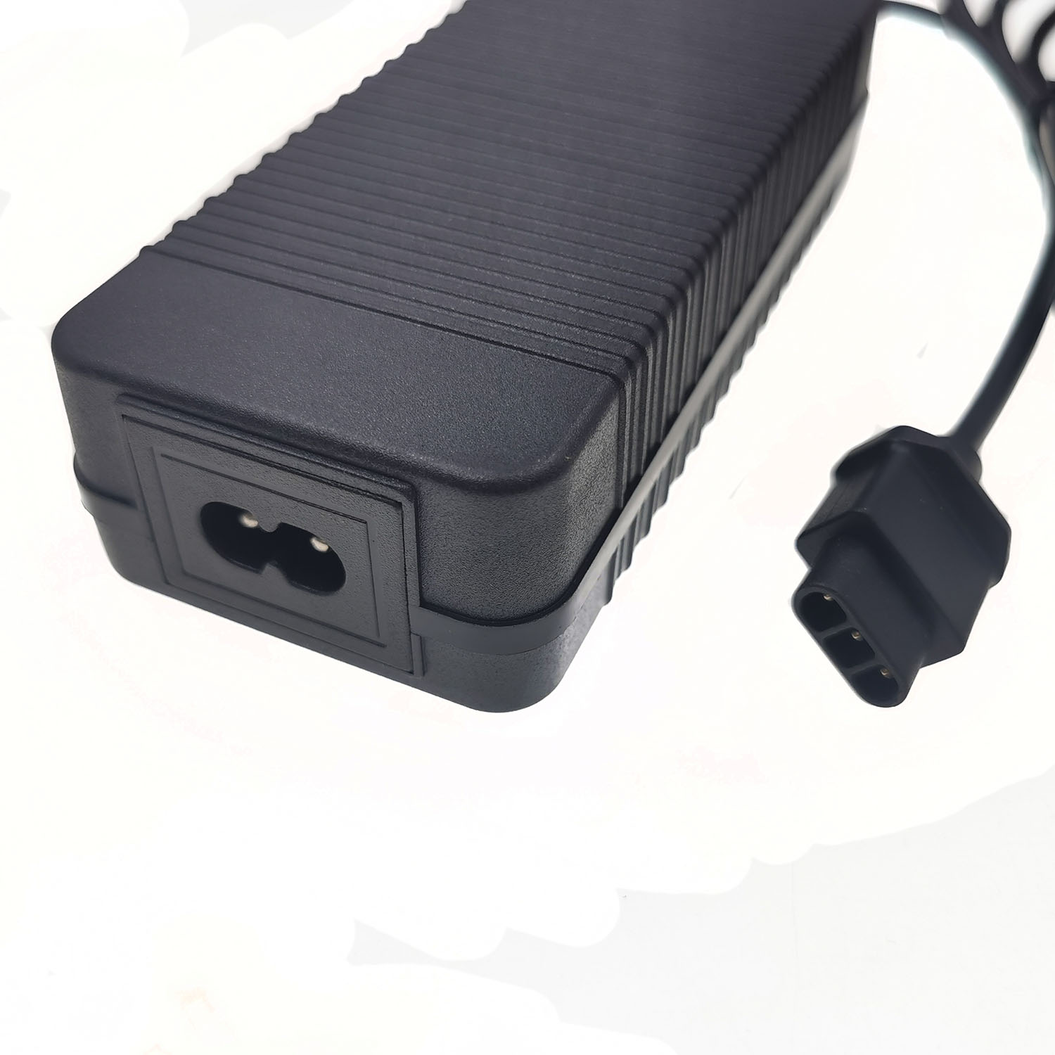NIU KQI 53.5 elektrikli ebike  - Electric Scooter Charger incelemesi ve fiyatı